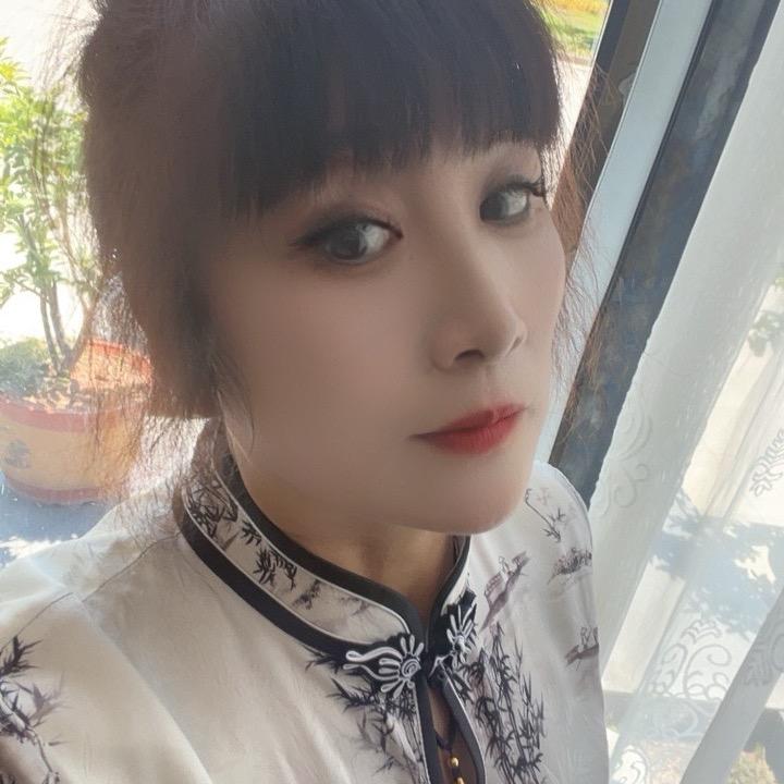 一缕阳光☀️🌼🌼🌼🌹🌹🌹