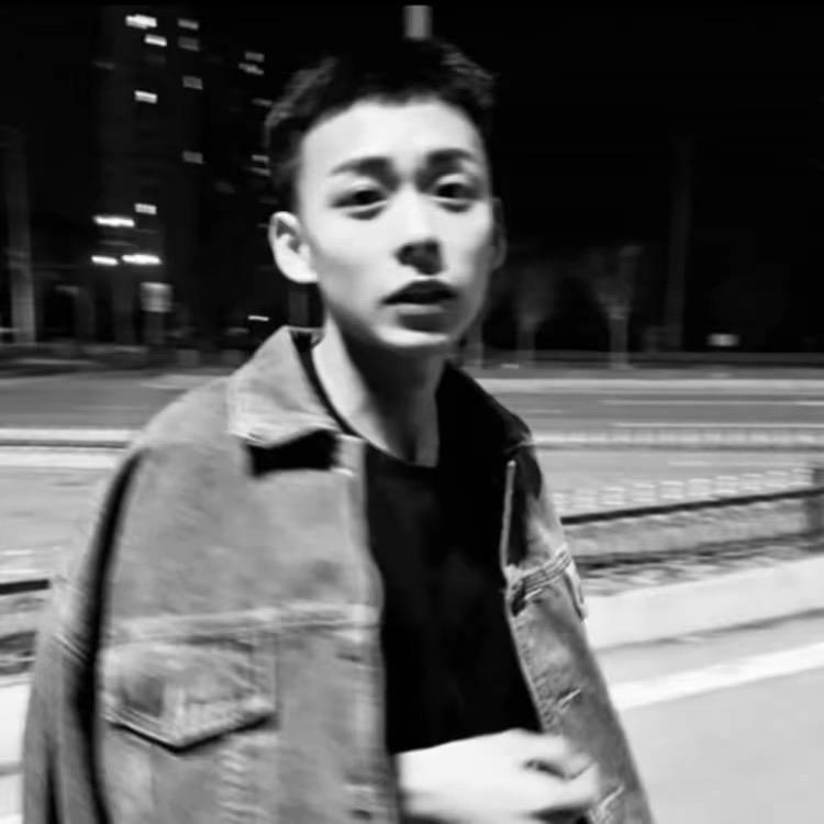 赛士台球俱乐部-韩瑆