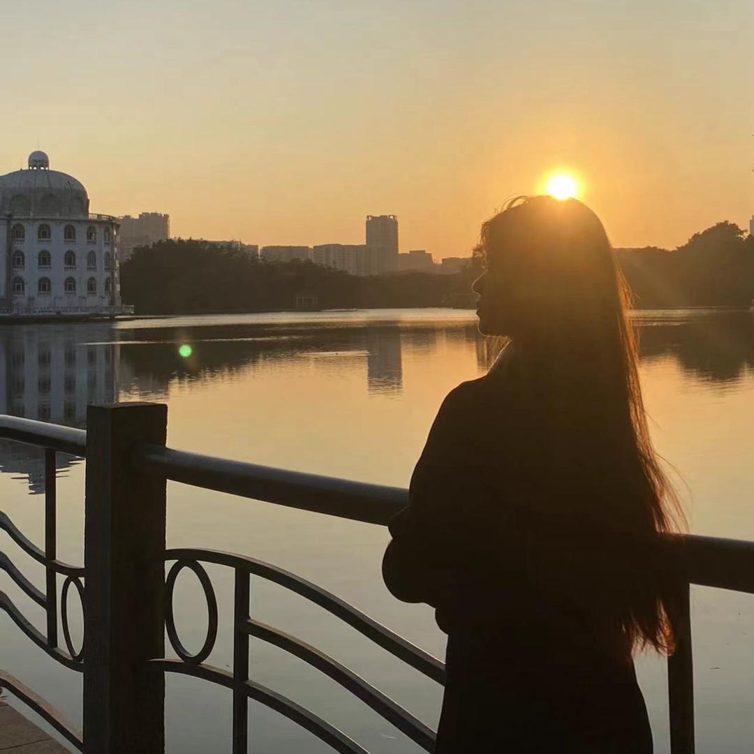 今天又美了一点