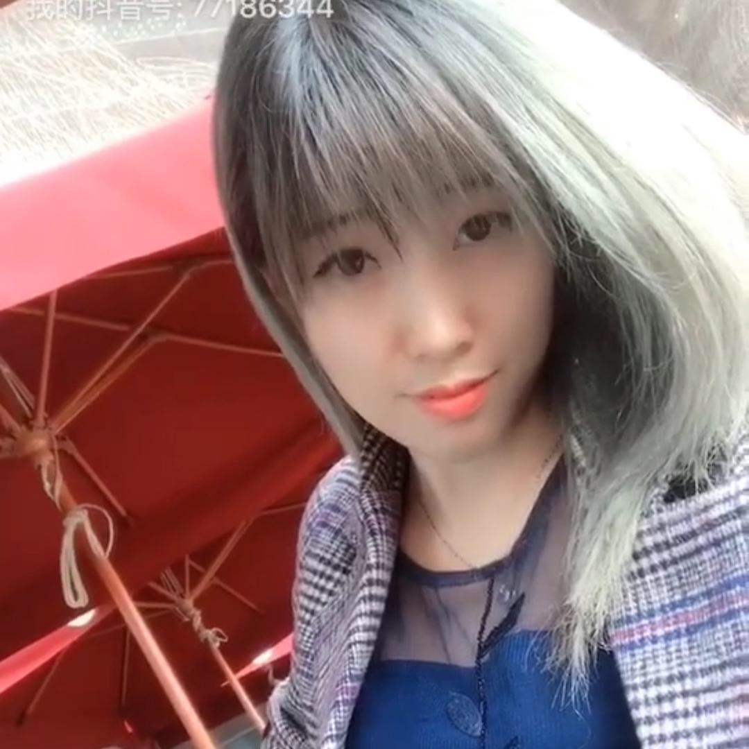 深圳市坪山区坪山街道妮雅美容美甲店