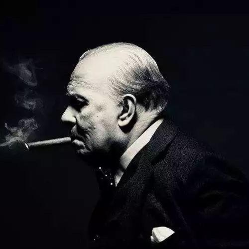 Mr.李（骨雕艺术）