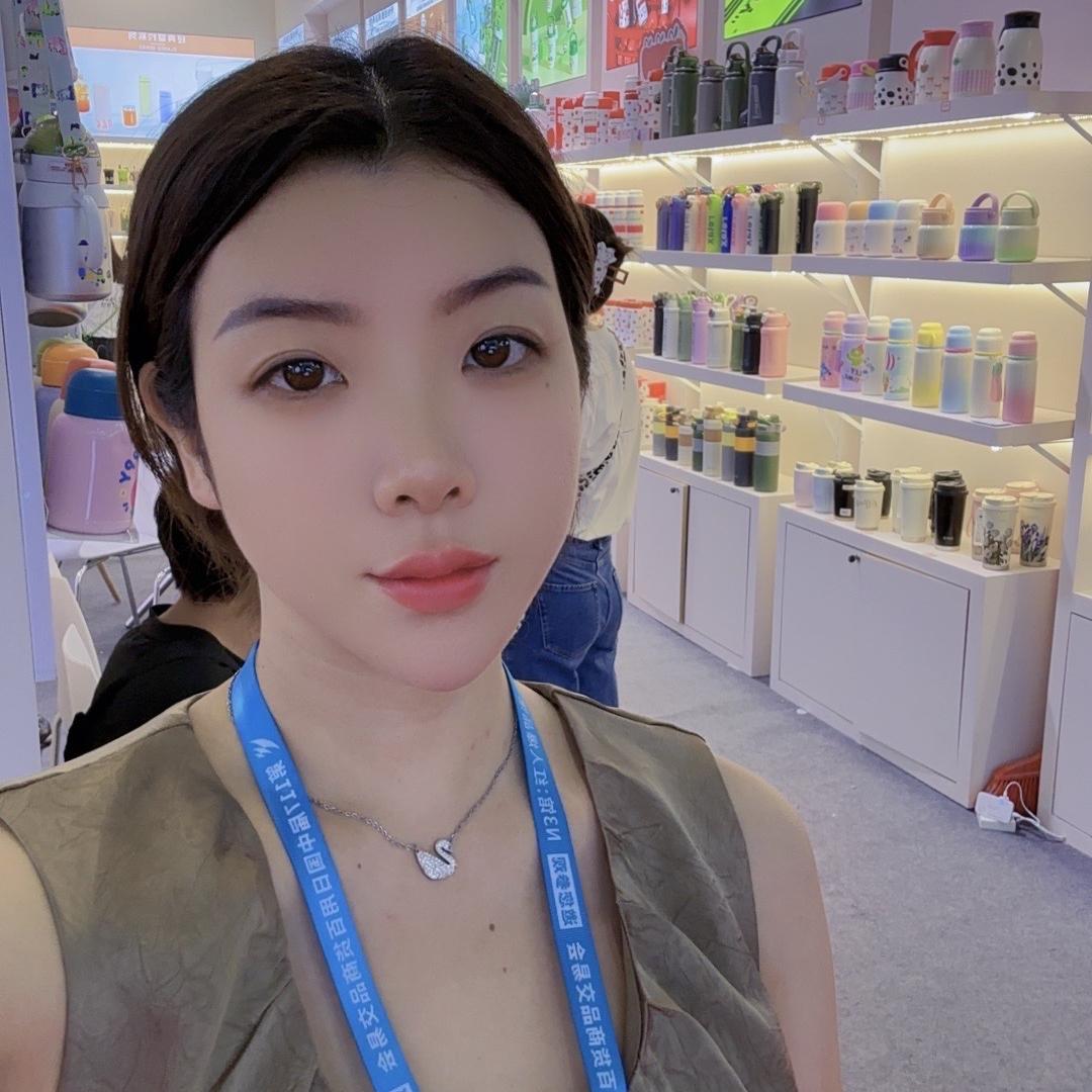 仔仔熊潮牌水杯五号店