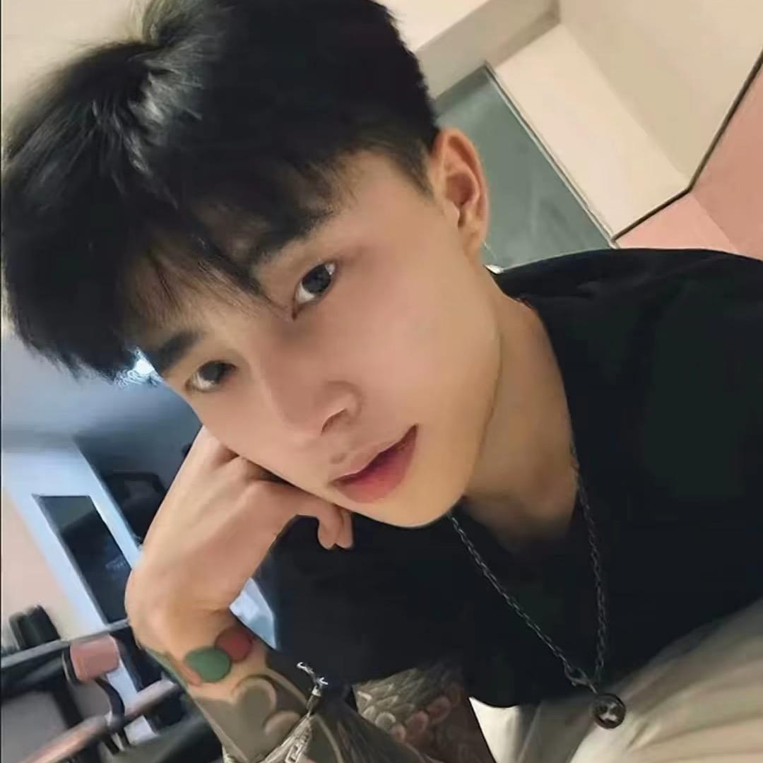 86岁深情老爷爷`❧