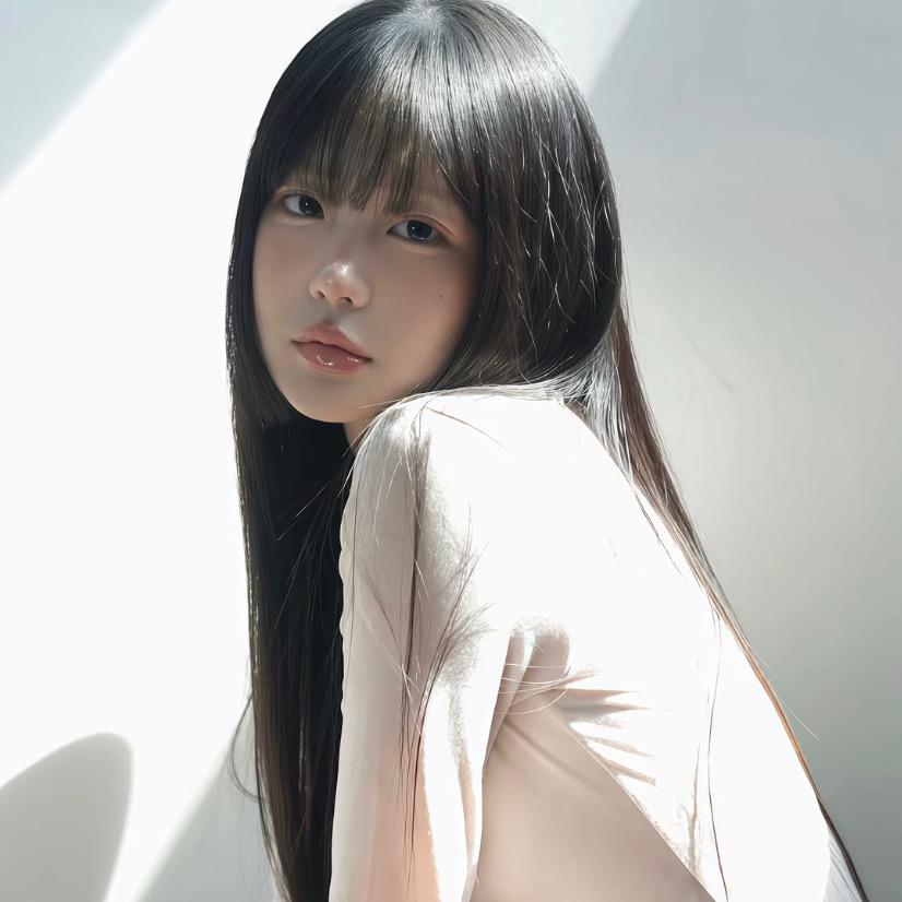 初四.