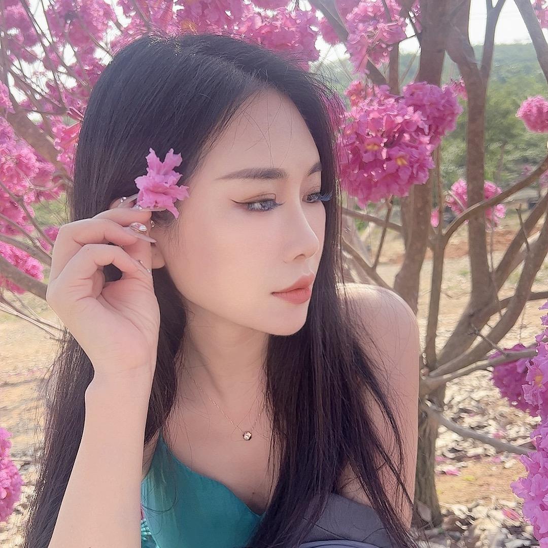 黄舒涵-🌸