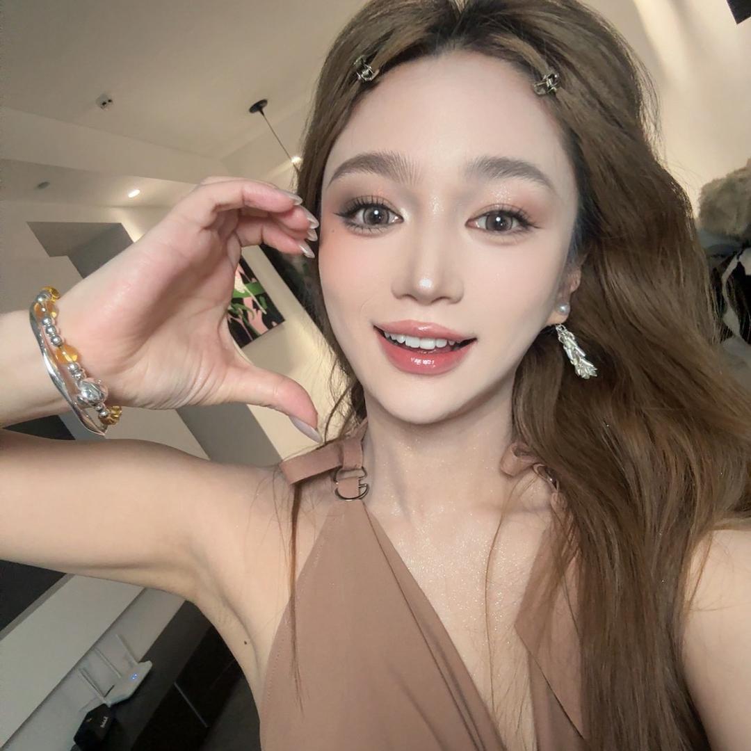 我是辣辣（深夜化妆版）