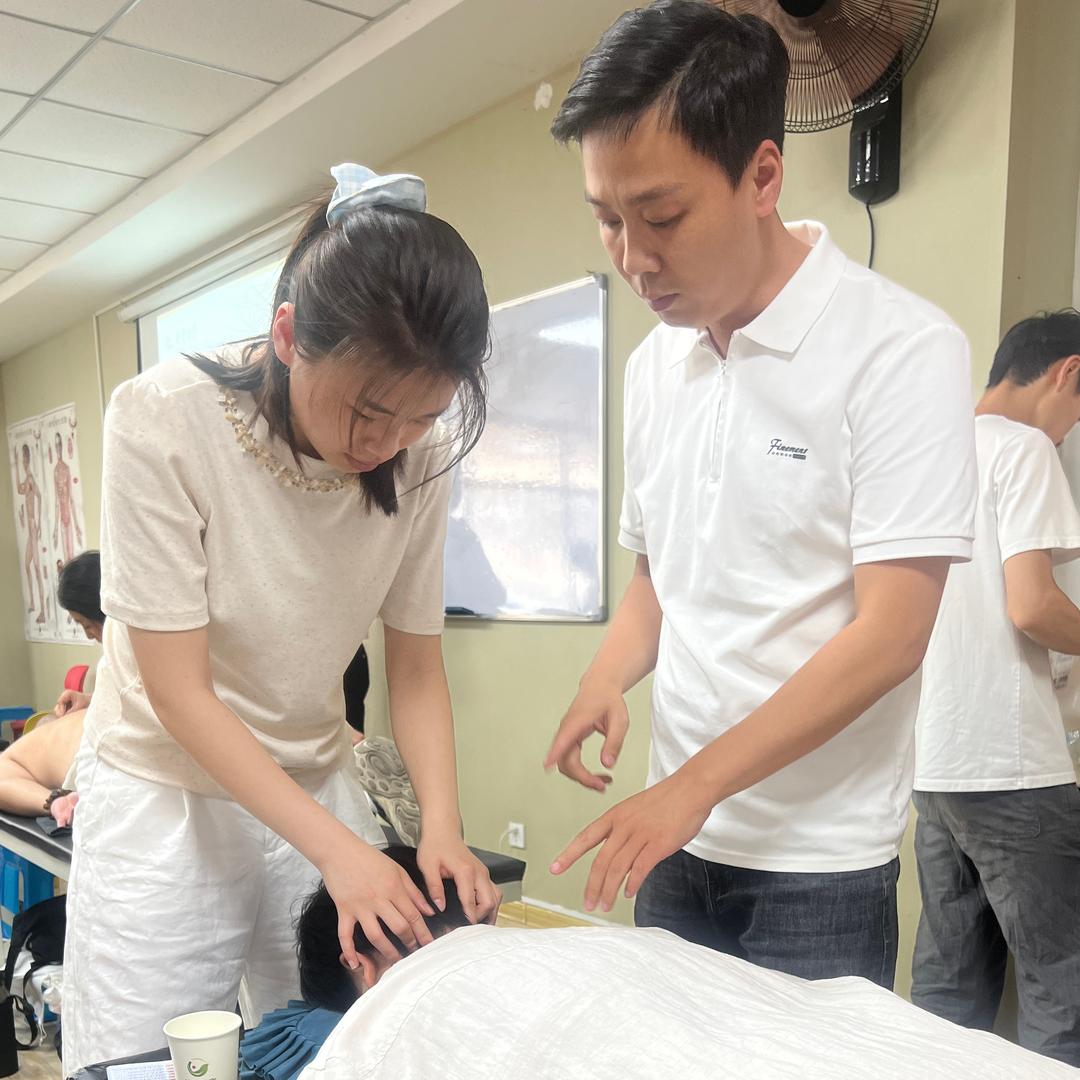 王老师教推拿
