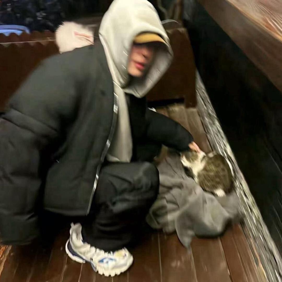 网恋秀🐮被男同录屏从此不再相信爱