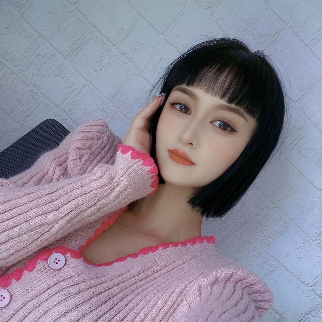泽爽彩妆服装店