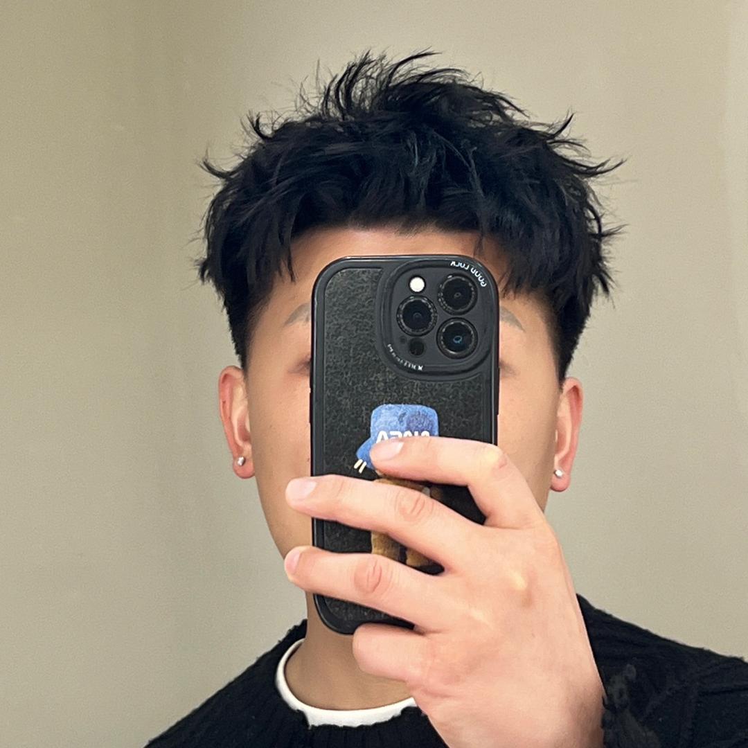 YI•JIA一家婚纱造型化妆师甸甸