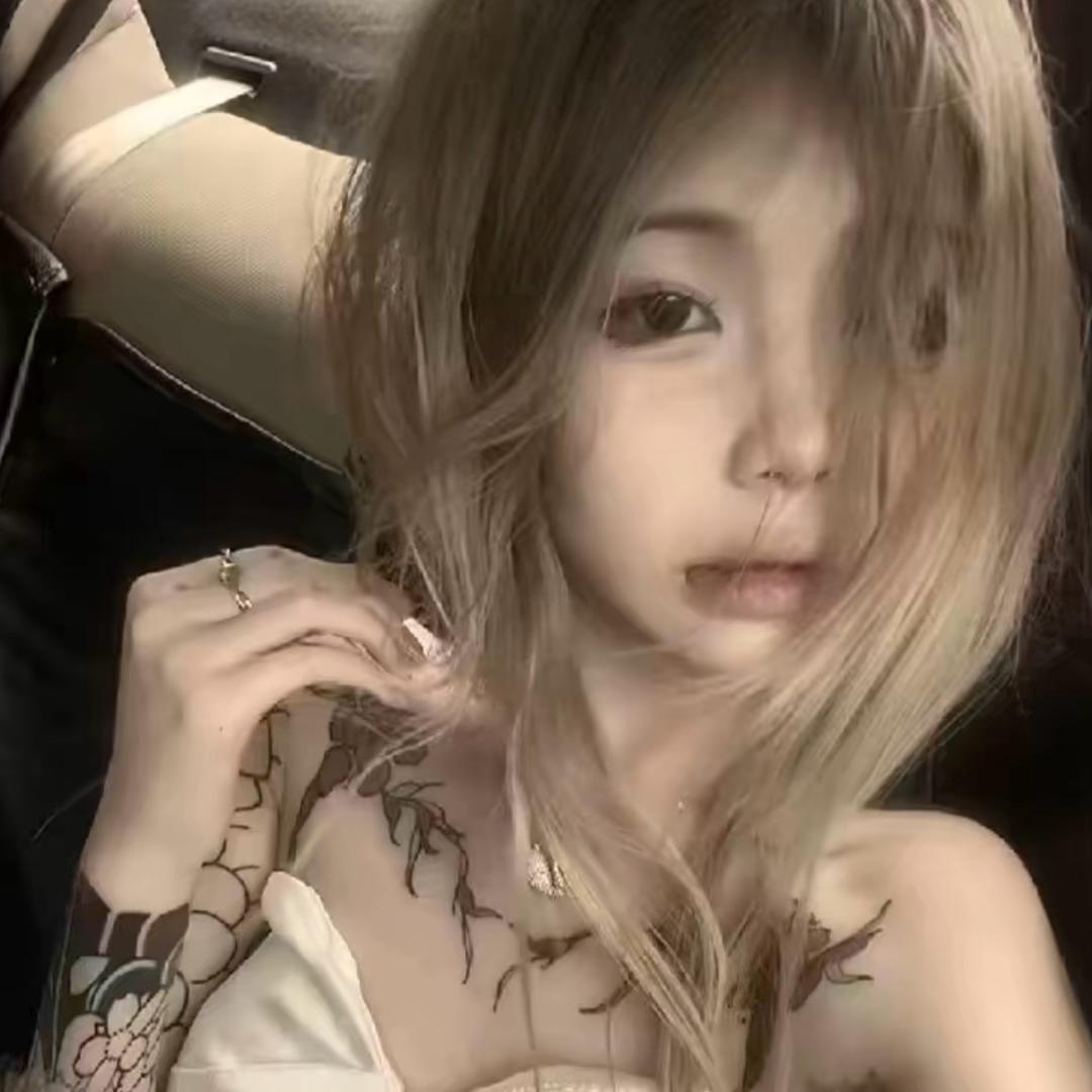 lly