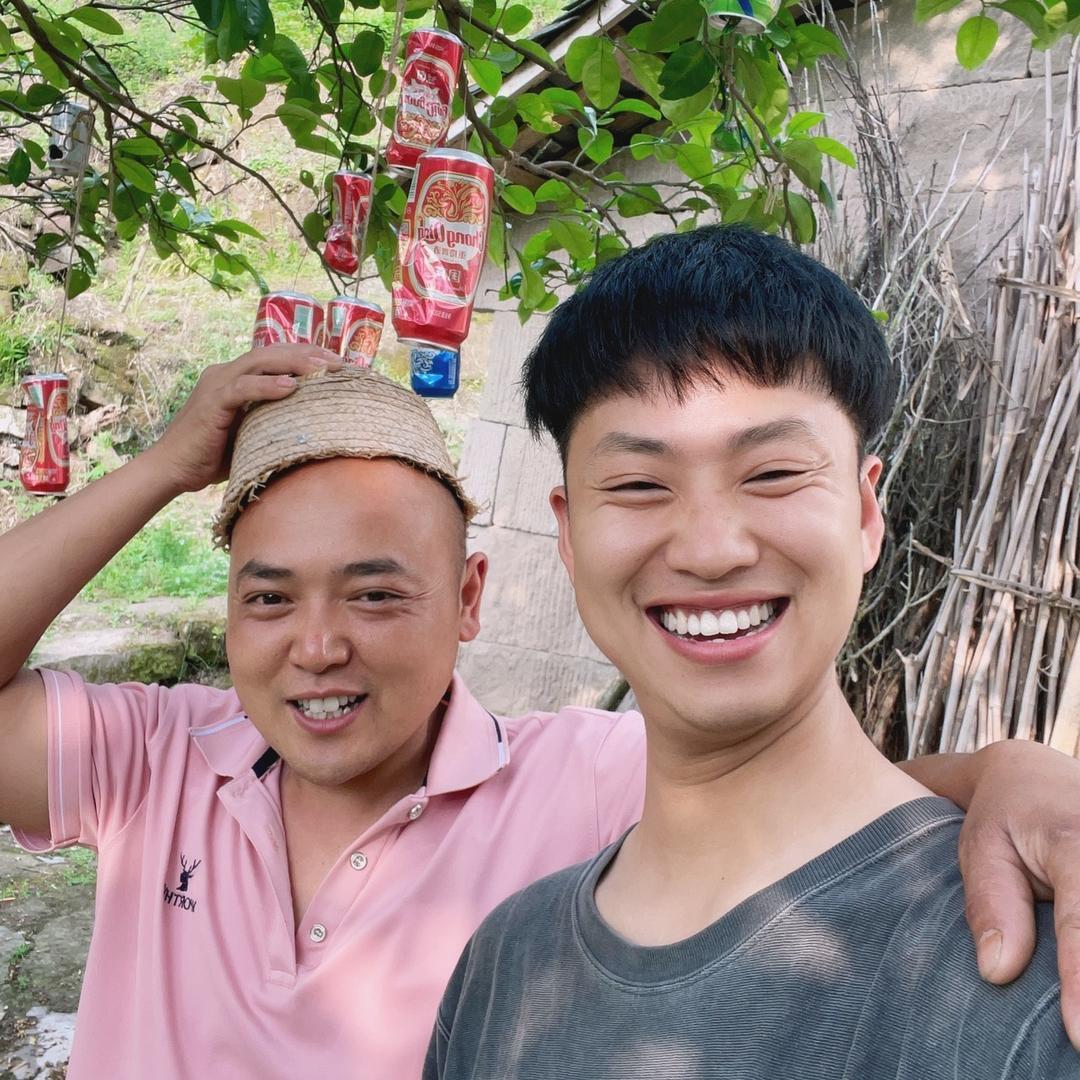 牛大锅和栽舅子