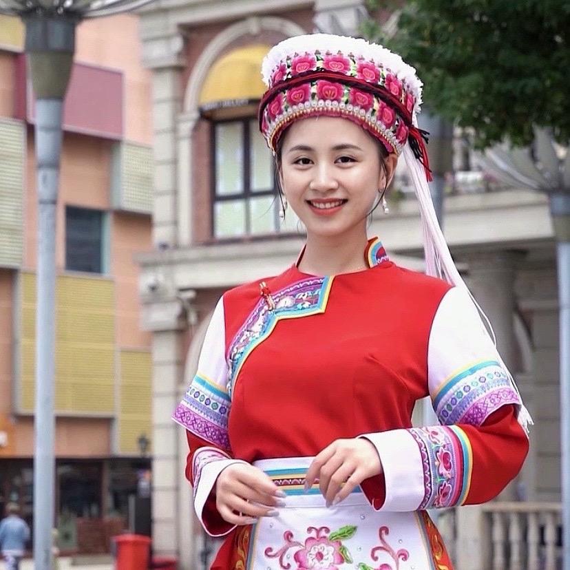 彩滋云菌菇