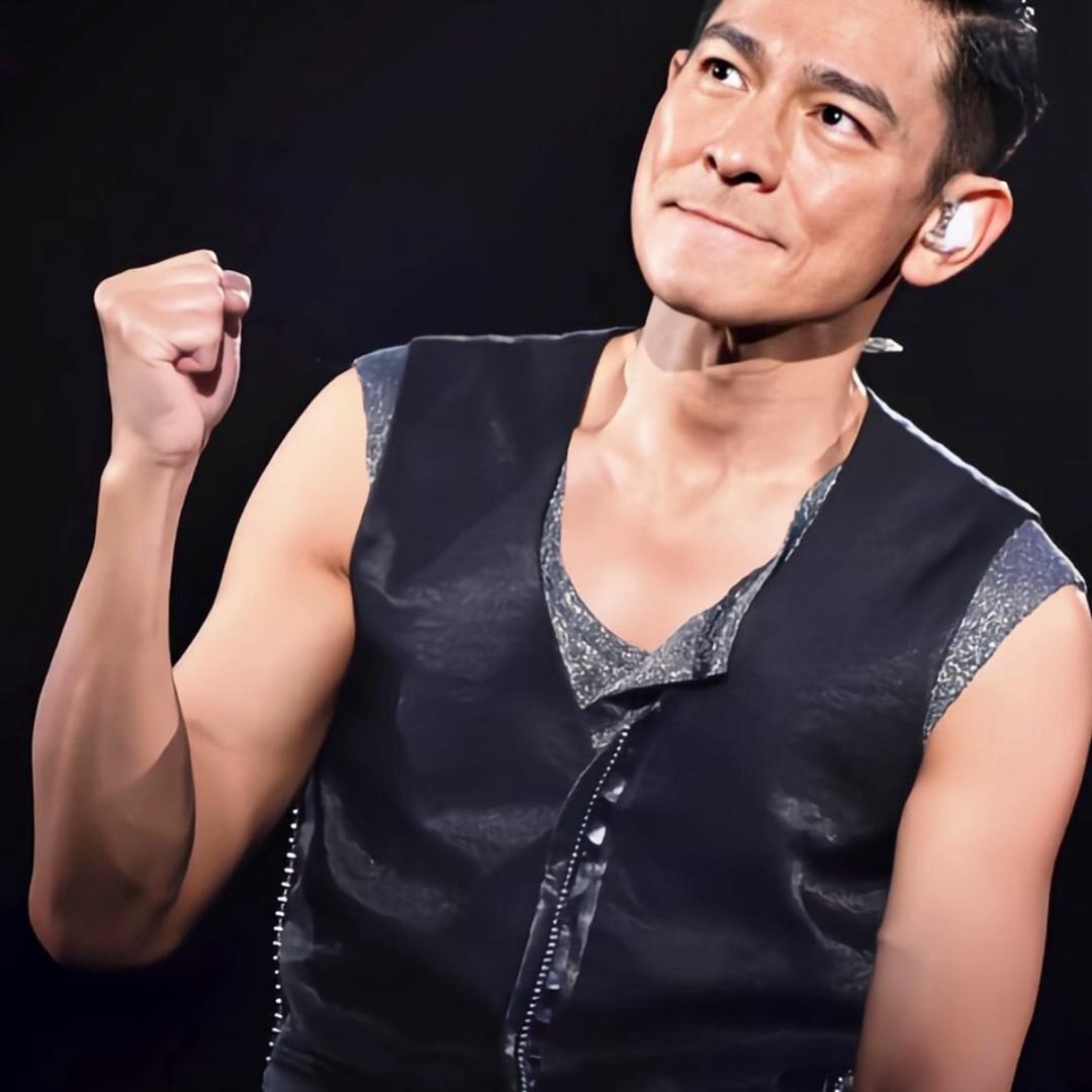 严戴不