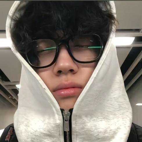 喜欢看丑的