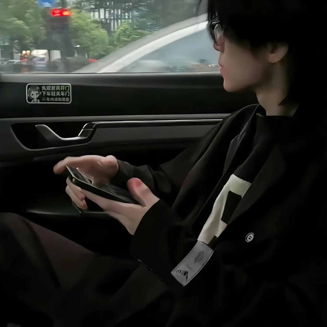 不开心鸭🌧️（17号艺考版