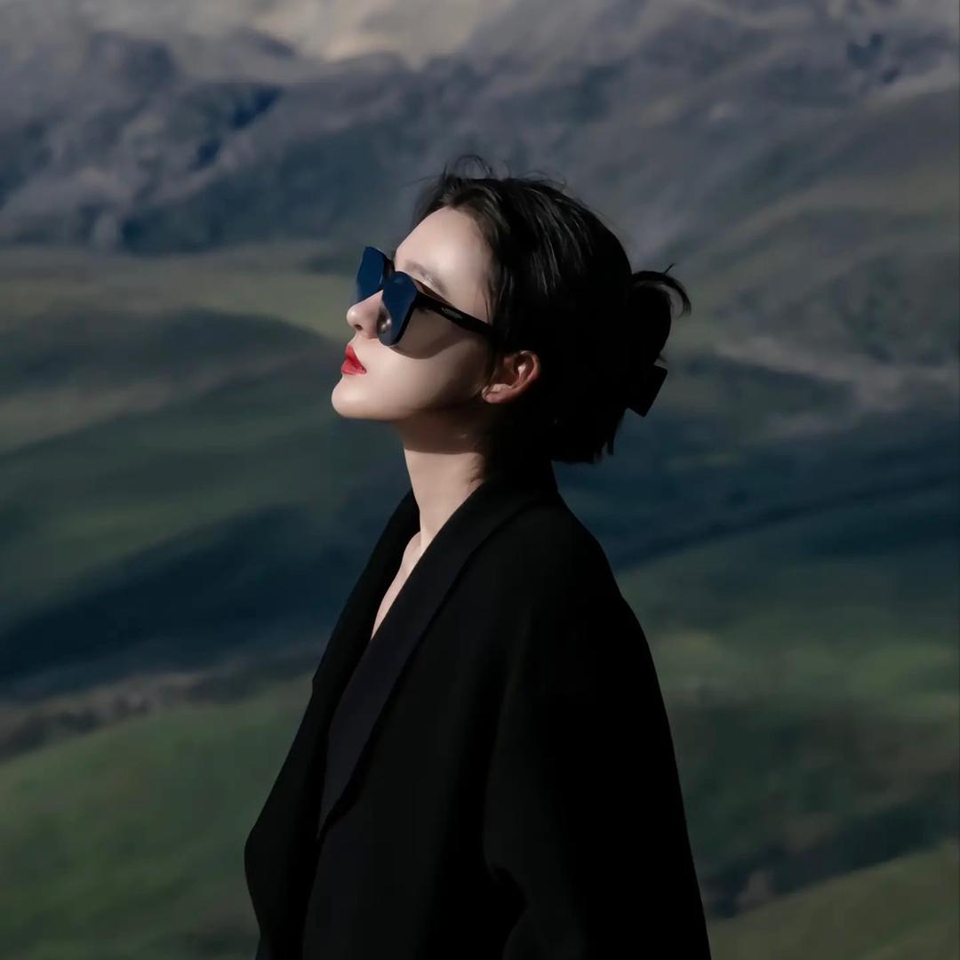 ☁️☁️玫瑰菇孃🥂