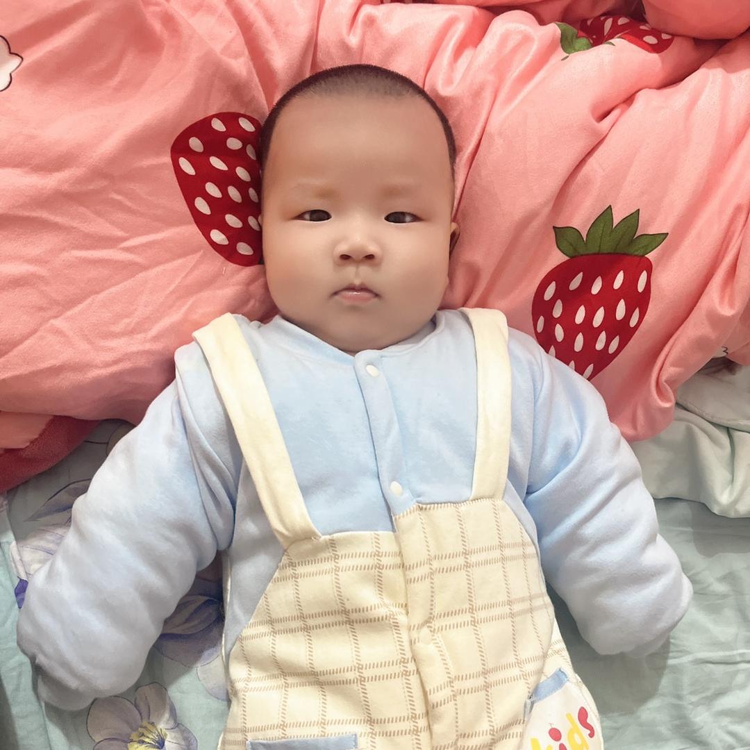 摇一摇的军军