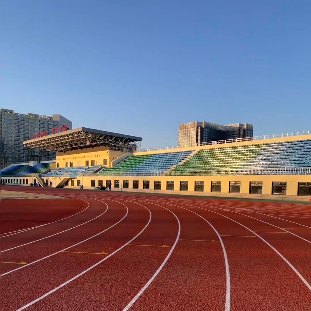公办院校龚老师