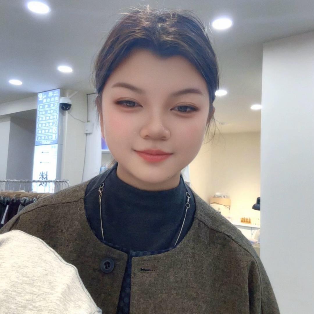 楠楠在发光