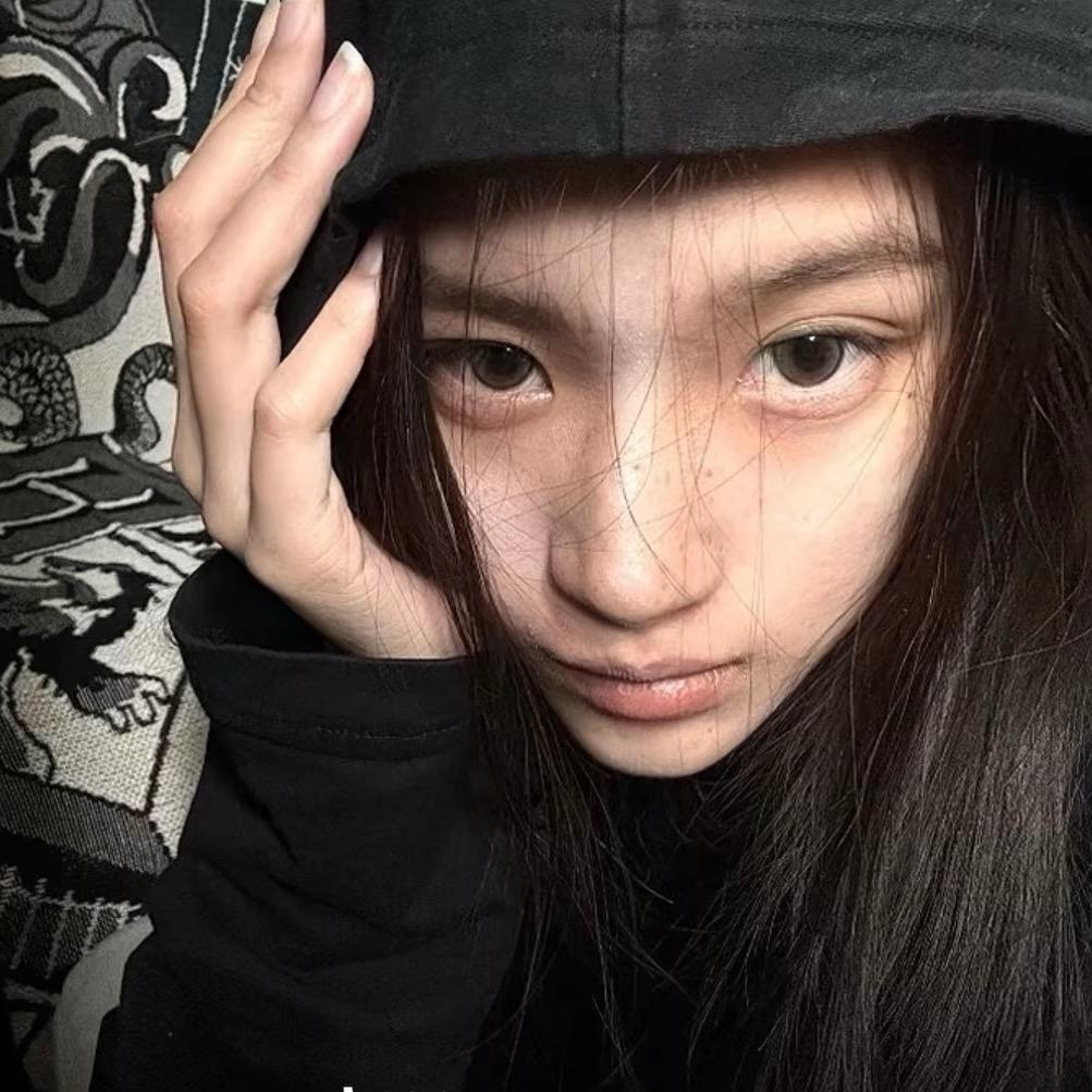 杨 楚 怡