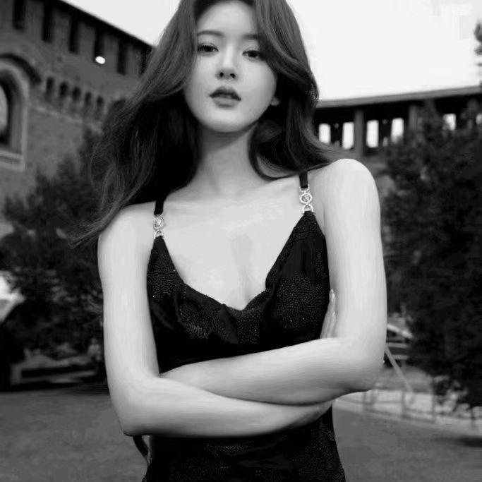 李奕潼