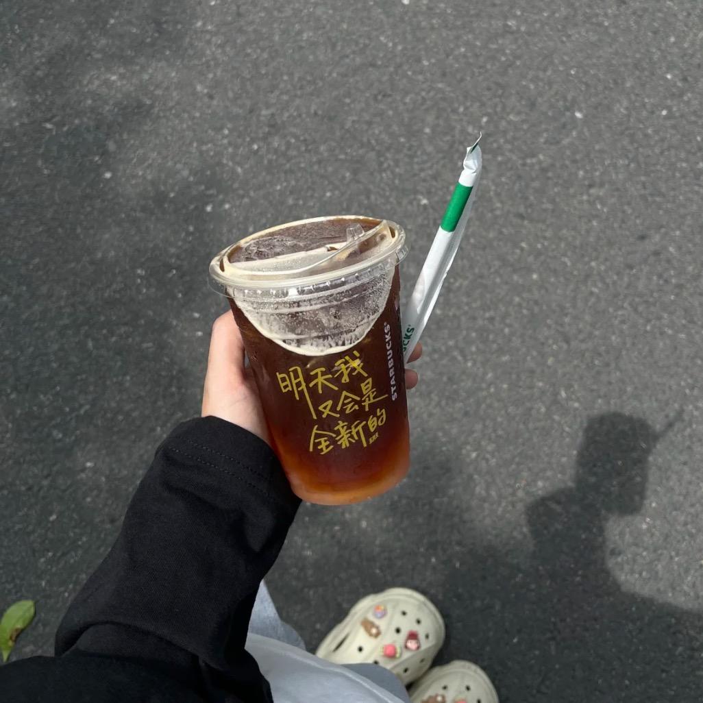 🌸物以茜为贵i🩵