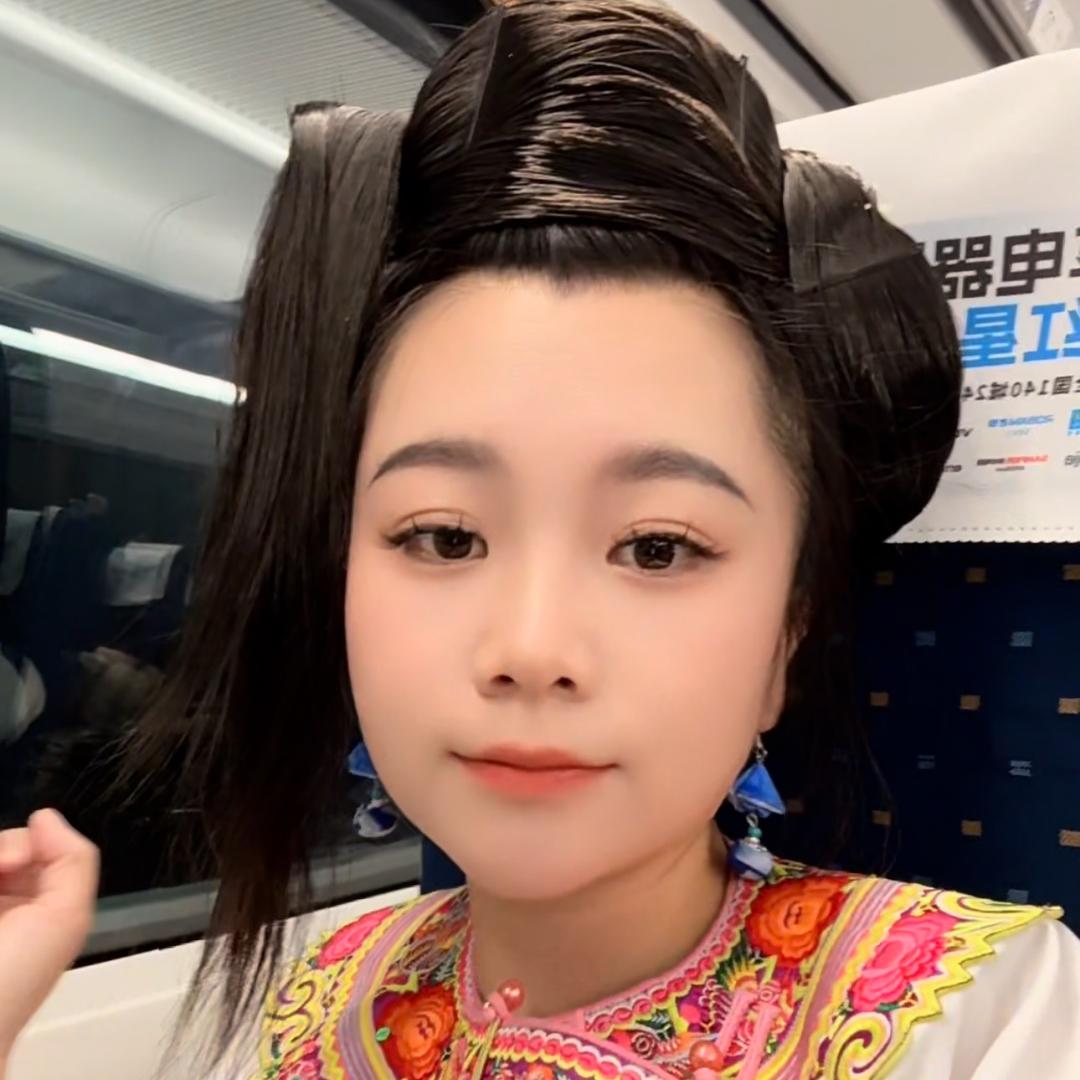 侗妹孟凡