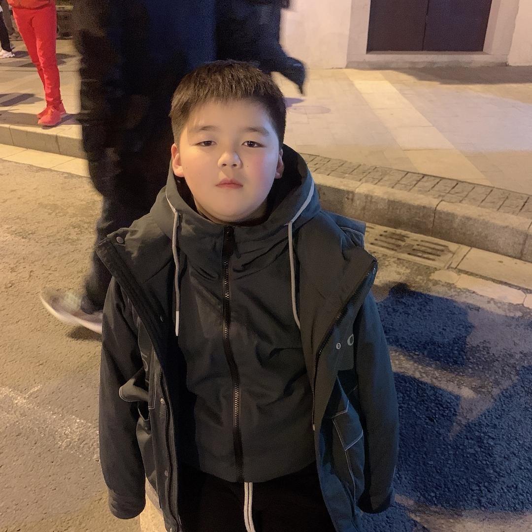 崴