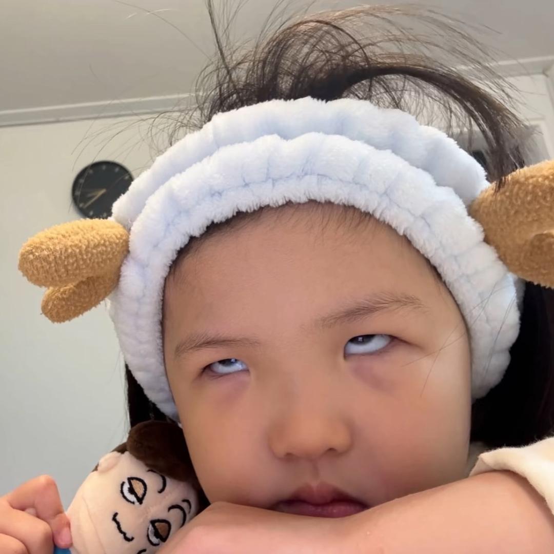 别动我头发！！！