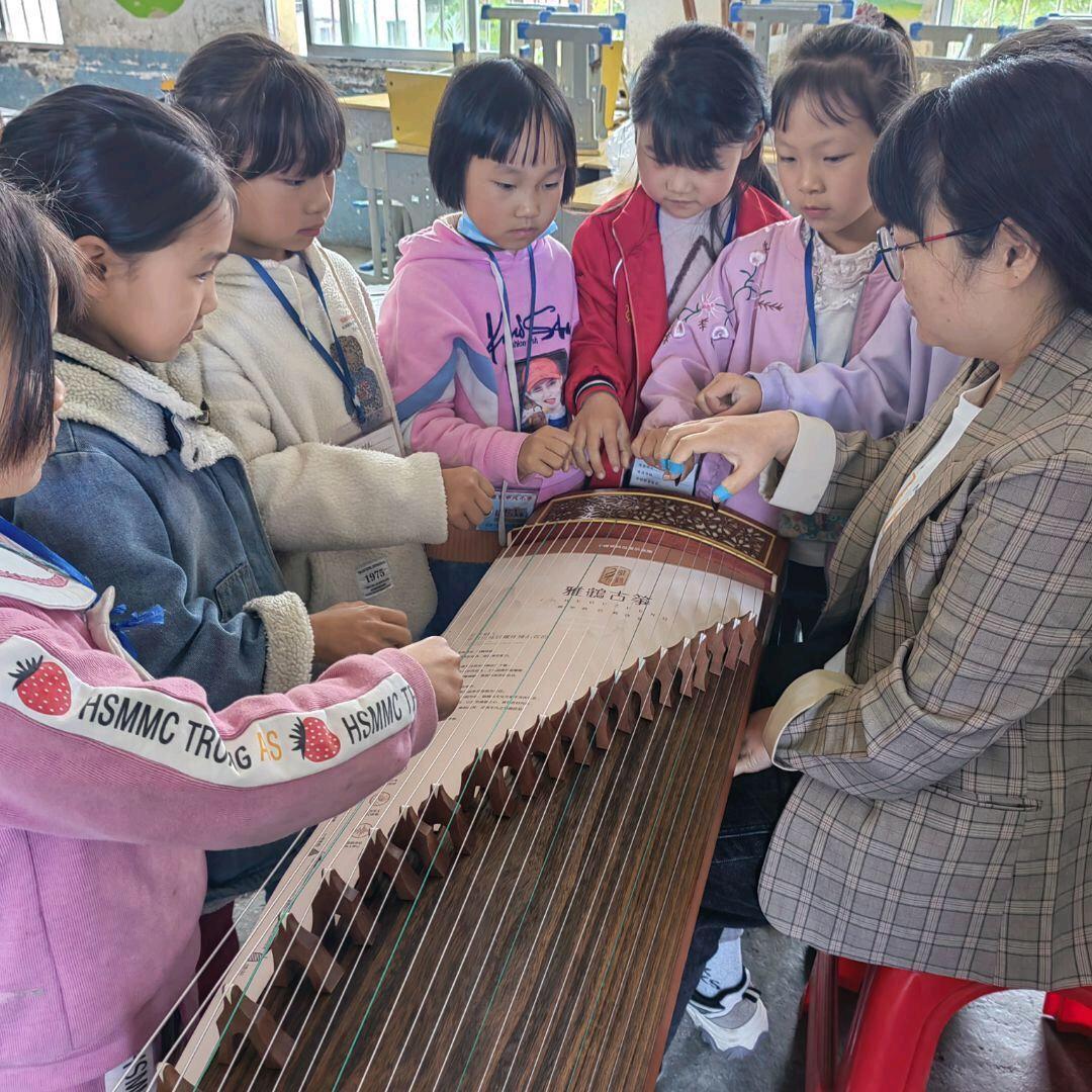 大山里的音乐课堂