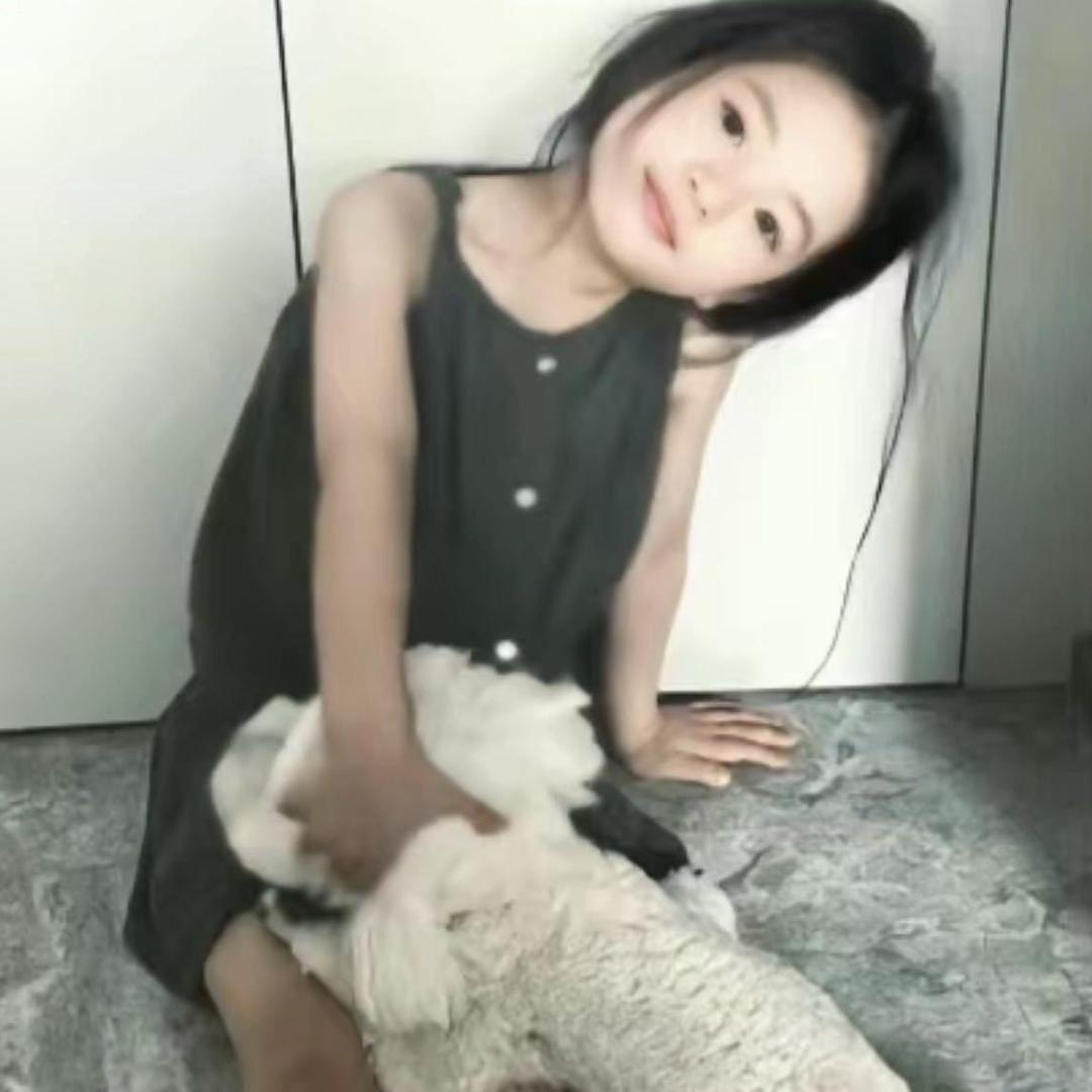 哎呦小小西