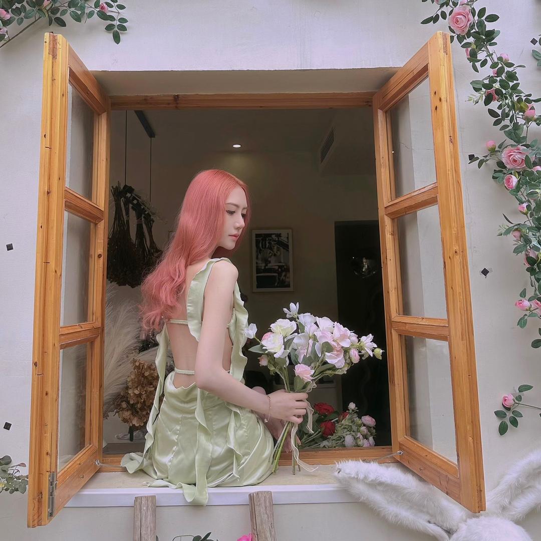 揪揪你的兔尾巴