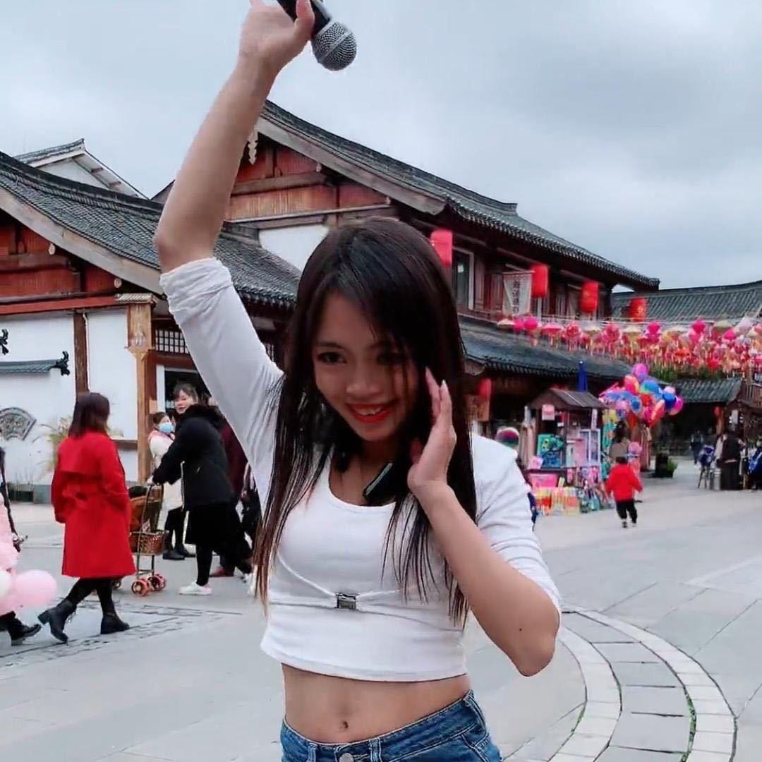 萧静静