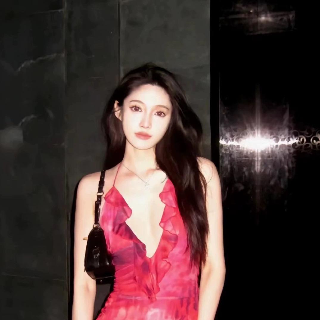 卖衣服的夹子猫