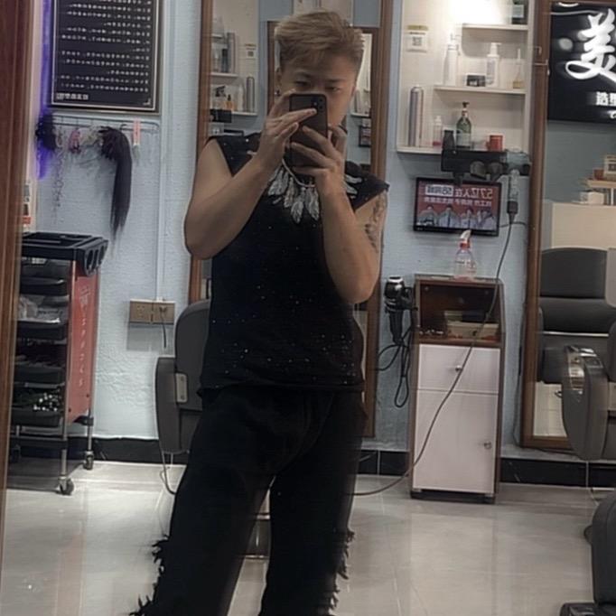 小超在六盘水做男士