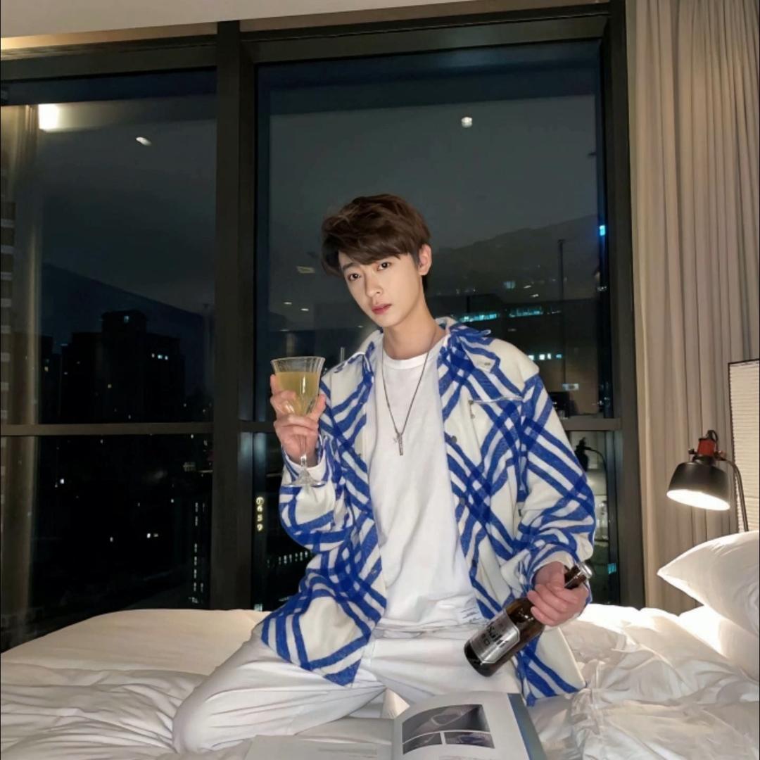 ༄ 李拜8️⃣¹༅