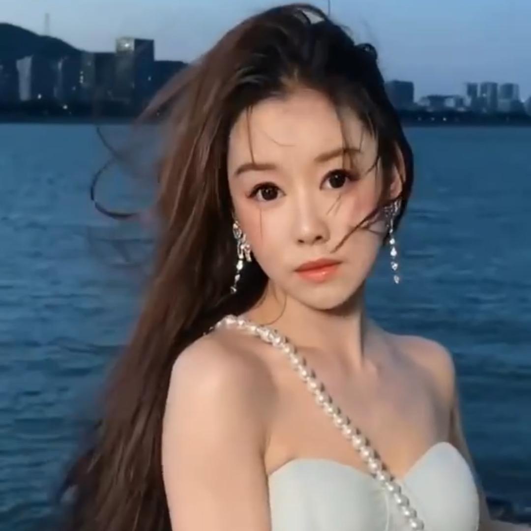 ღ蓉姐ꦿᮨ້໌࿐q