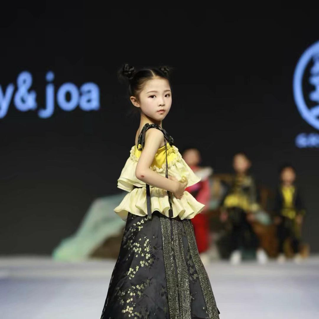 佳小妞