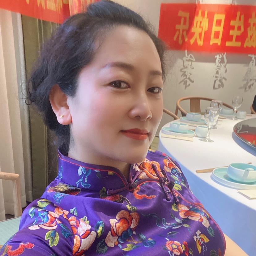 薇薇。
