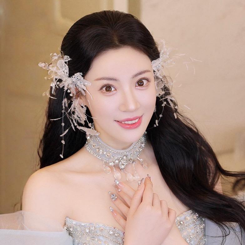 亚男明星面部抗衰管理师