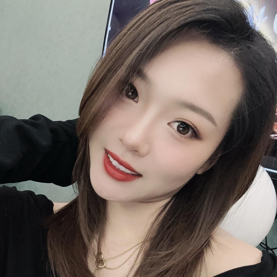 💋
