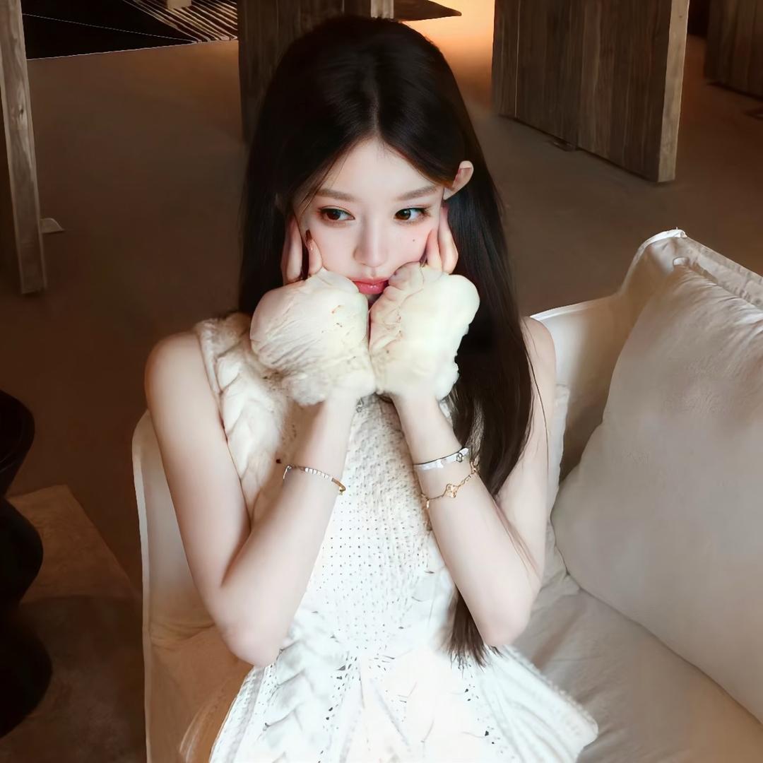 姜姜.