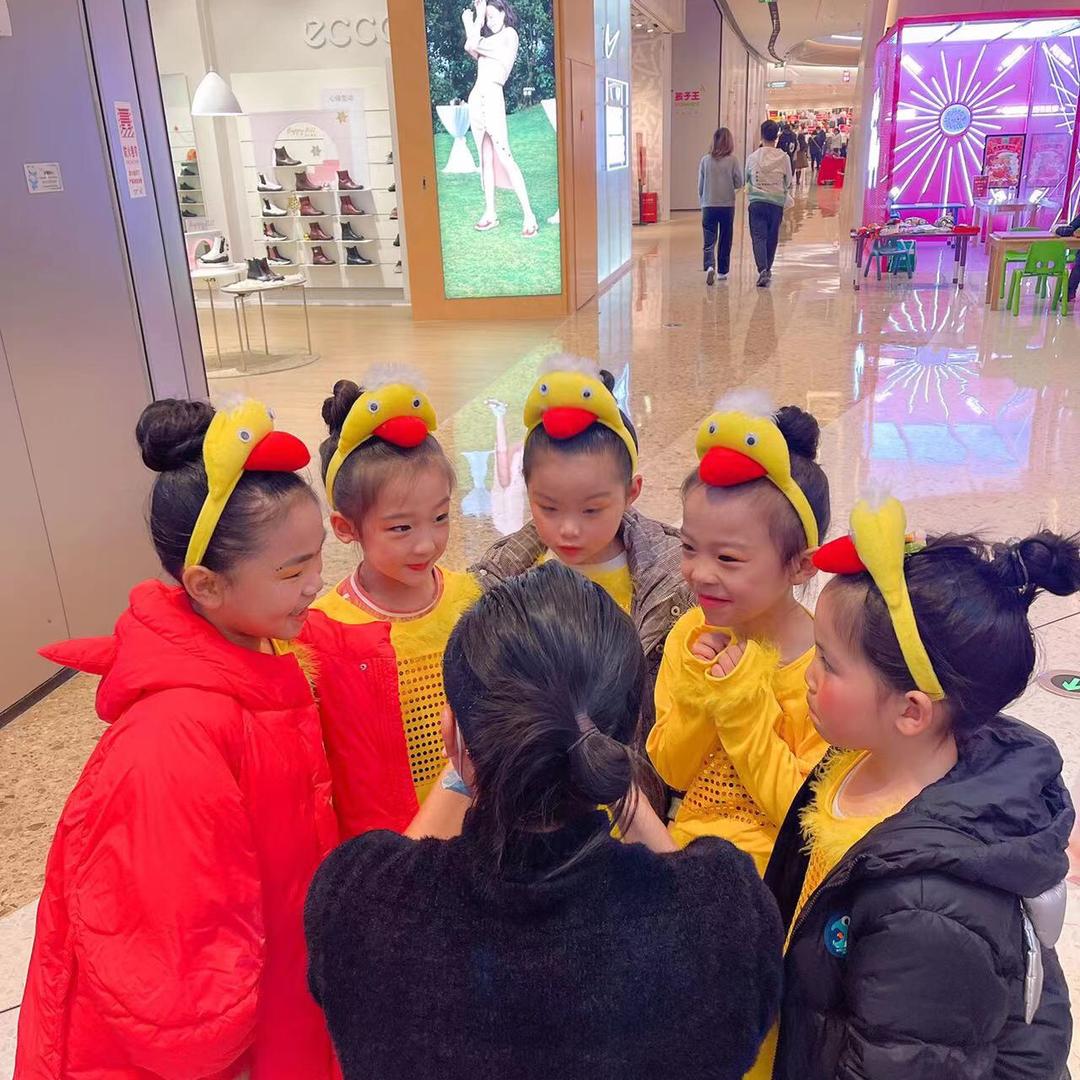 青雀舞蹈毯技杨校