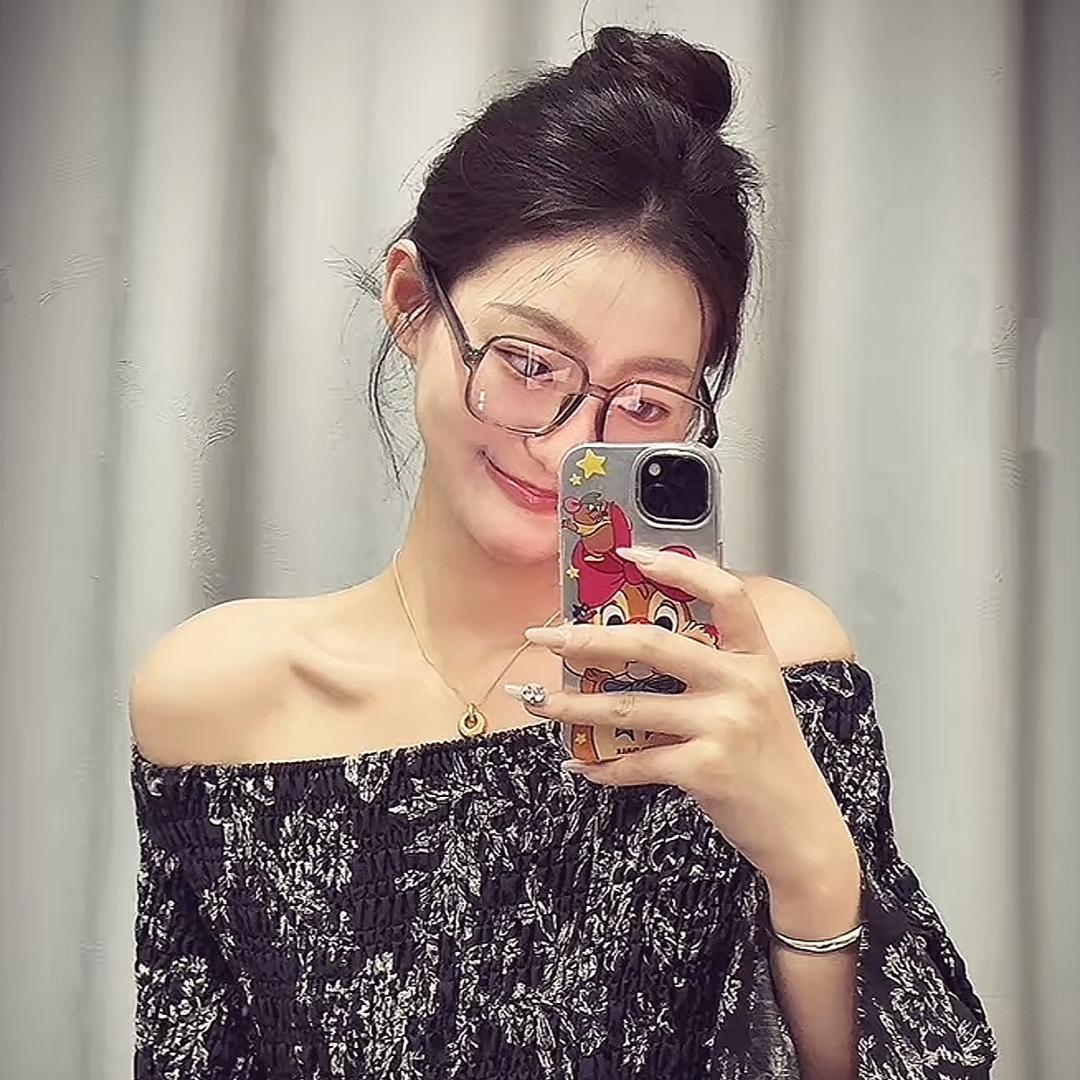 我不是李婉晴我天生不爱笑