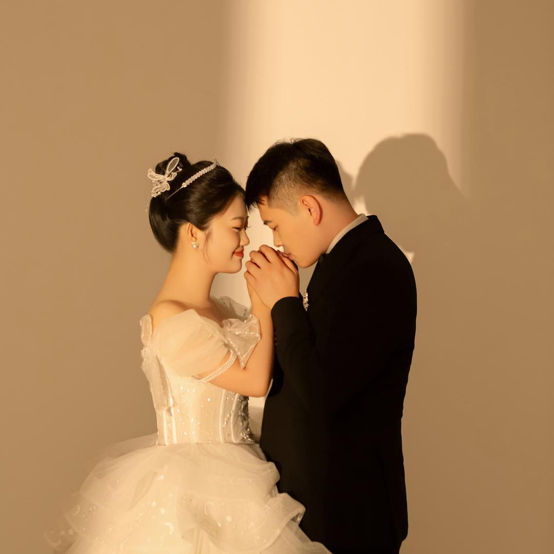 -我见青山多妩媚-