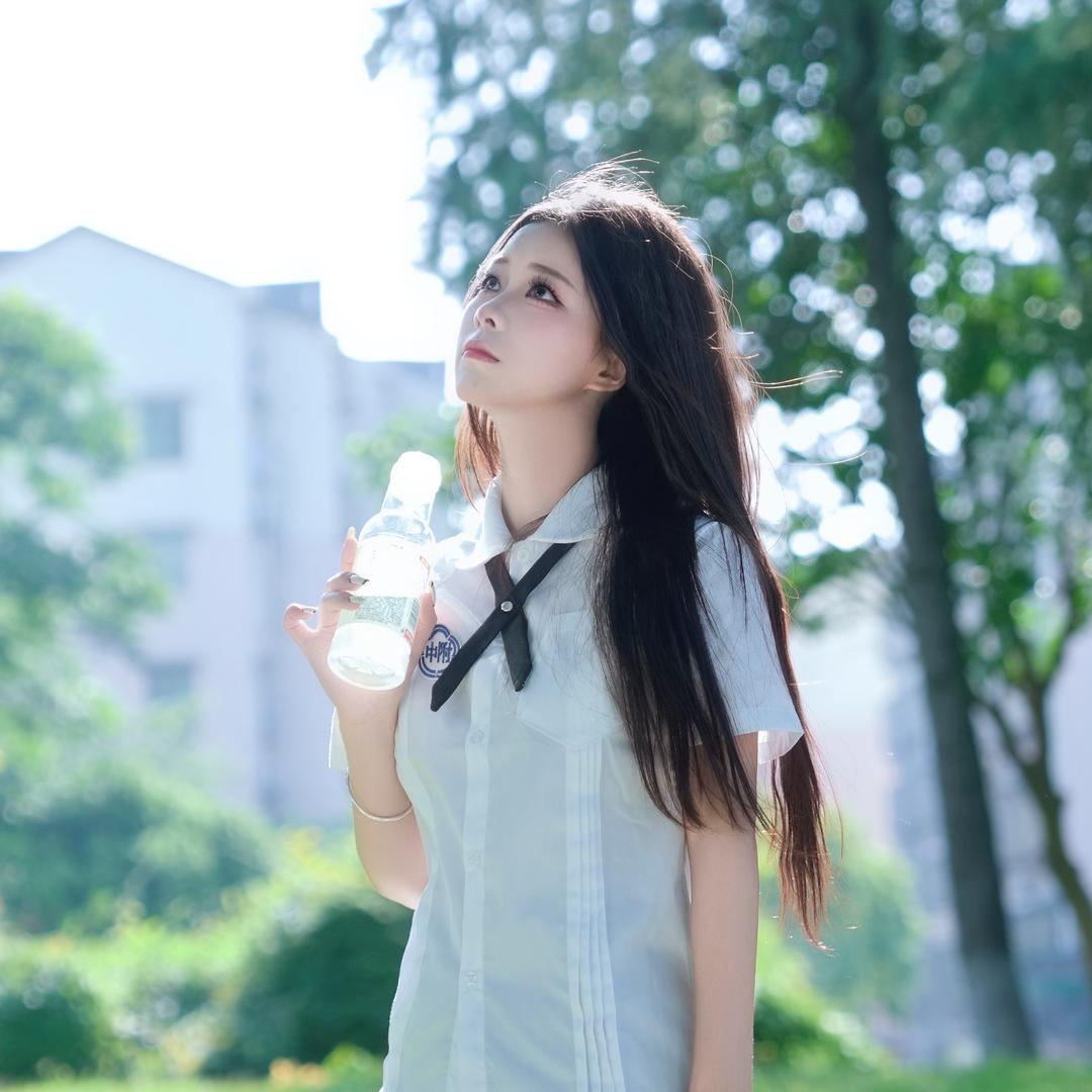 思思