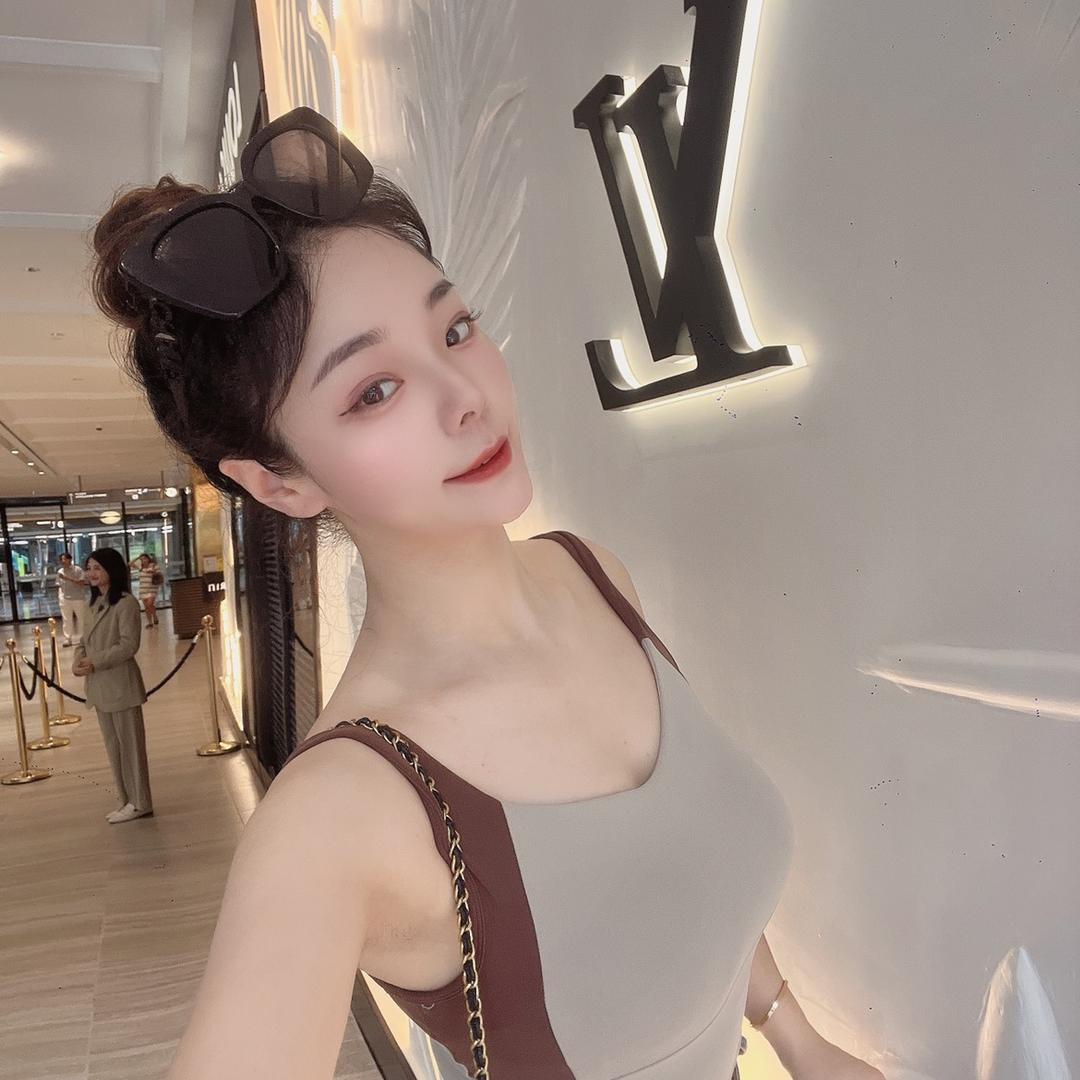 潇潇、、