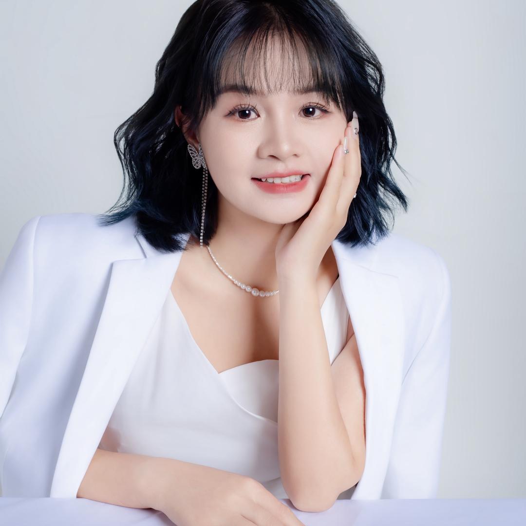 露姐美甲美睫