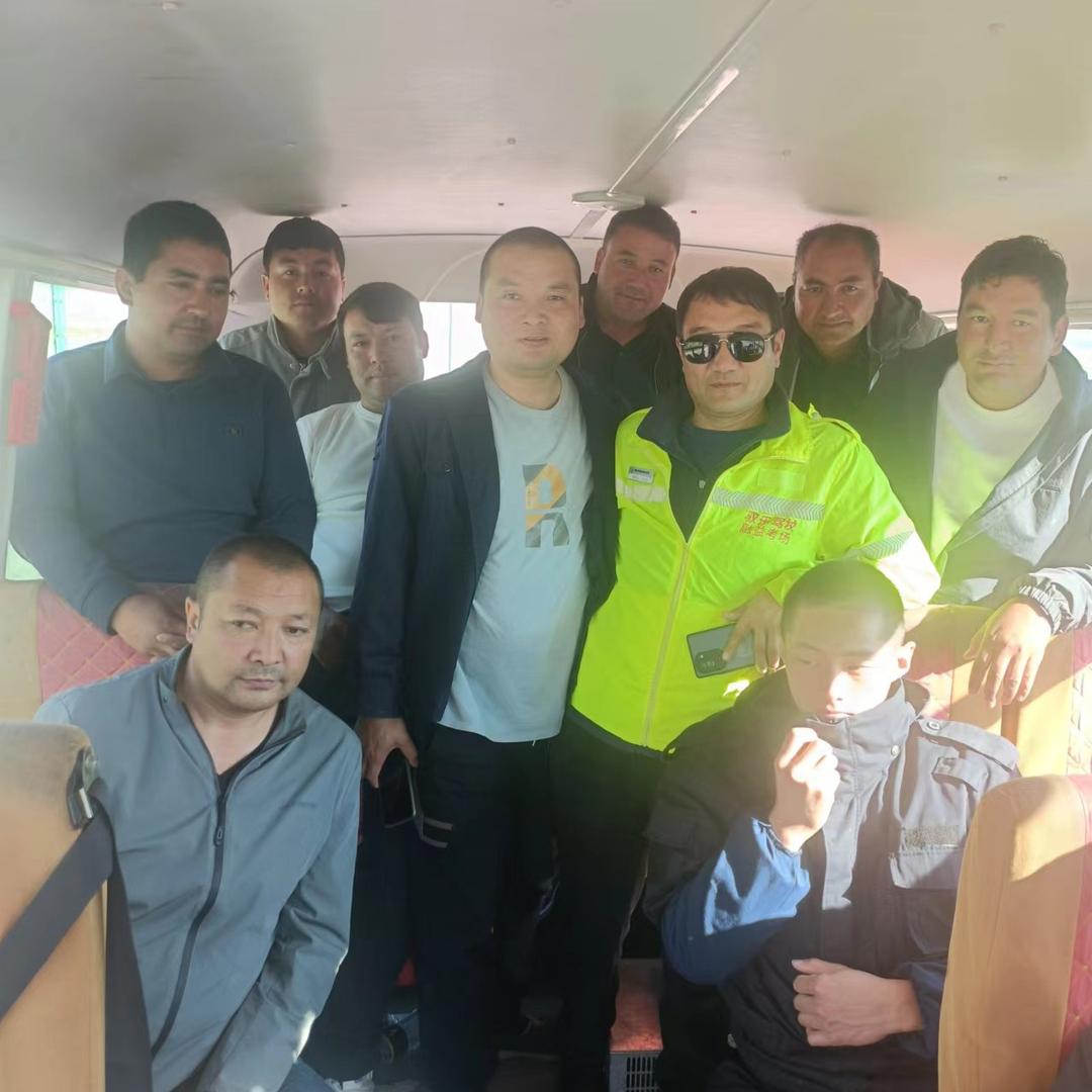 驭乐驾校。融益科目三考试场 木拉提教练